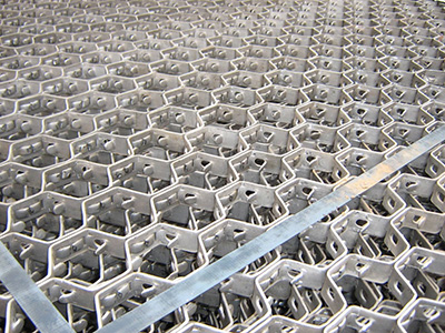 不銹鋼龜甲網(wǎng)廠-不銹鋼龜甲網(wǎng)生銹不？