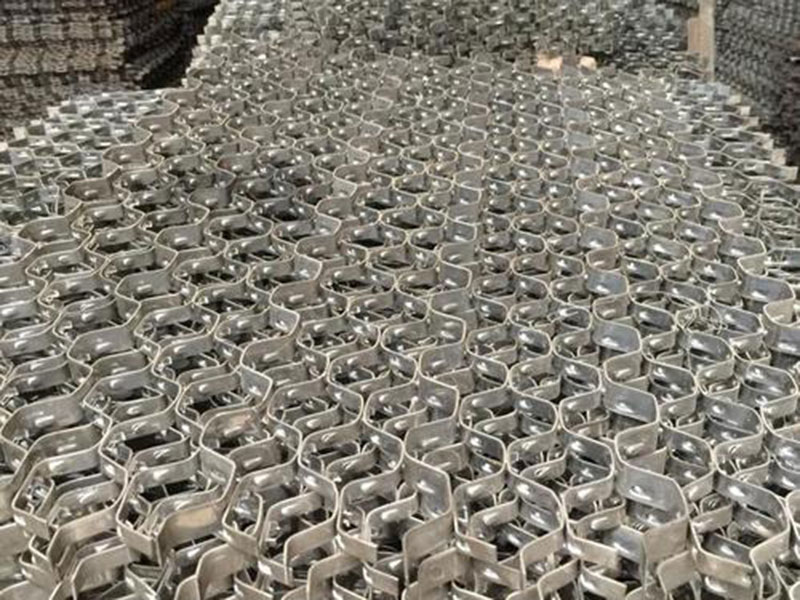 耐高溫龜甲網(wǎng)安裝問(wèn)題